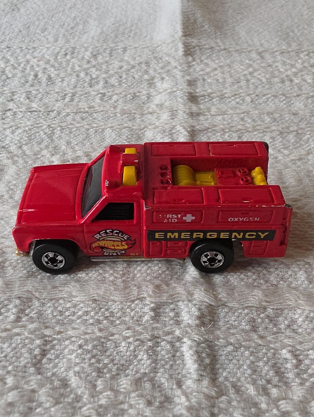 Hot Wheels Blackwall 1988 Emergency Unit Rescue Ranger Truck